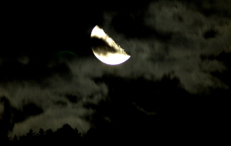 Moon0826 (40k image)